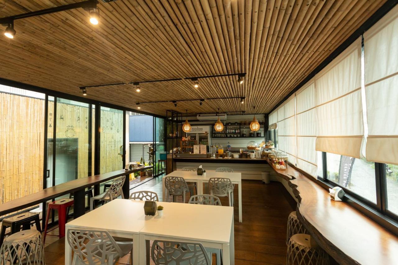 Pakchong Center Poshtel Hotel Exterior photo